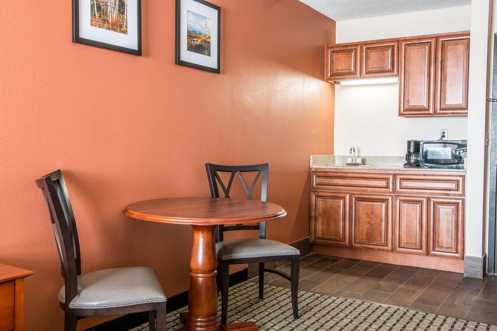 Country Inn & Suites By Radisson, Muskegon, Mi Εξωτερικό φωτογραφία